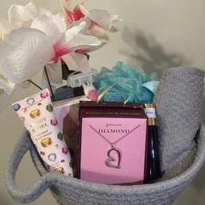 Genuine Diamond Heart Necklace Gift Set - Pink & Gray